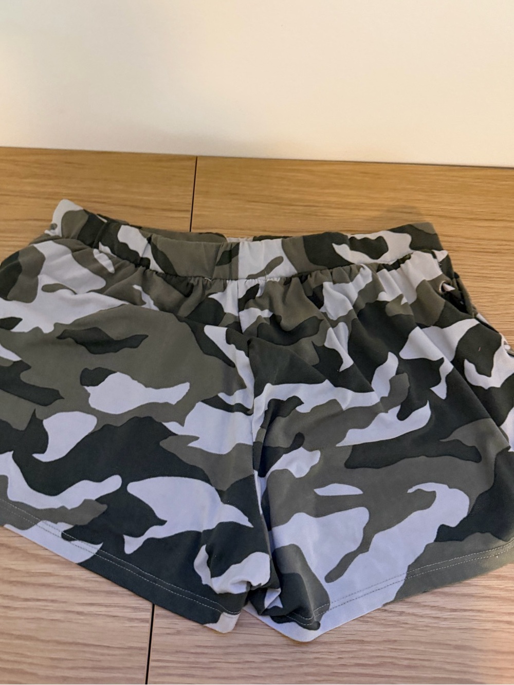 eye candy Women's Camo Athletic Shorts - Olive Green & Light Gray